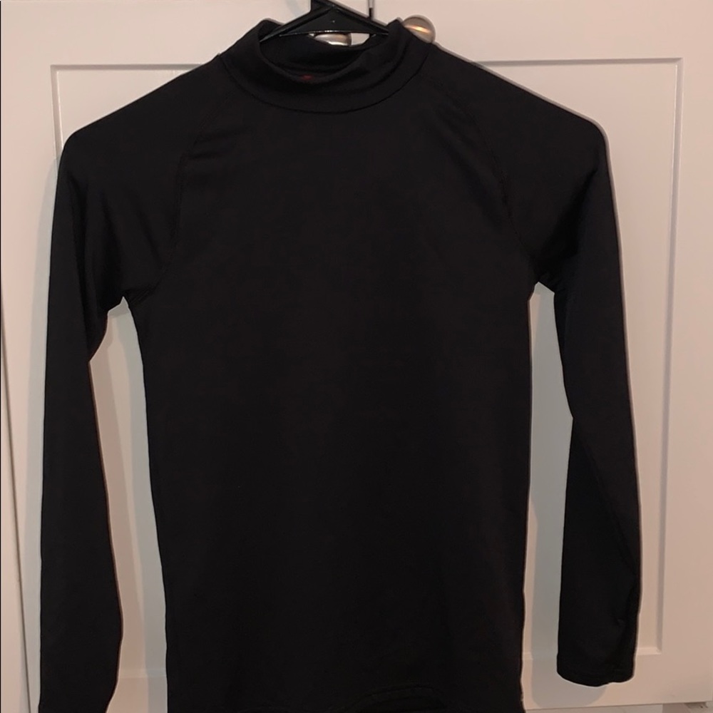 Boys moc long sleeve athletic top great condition